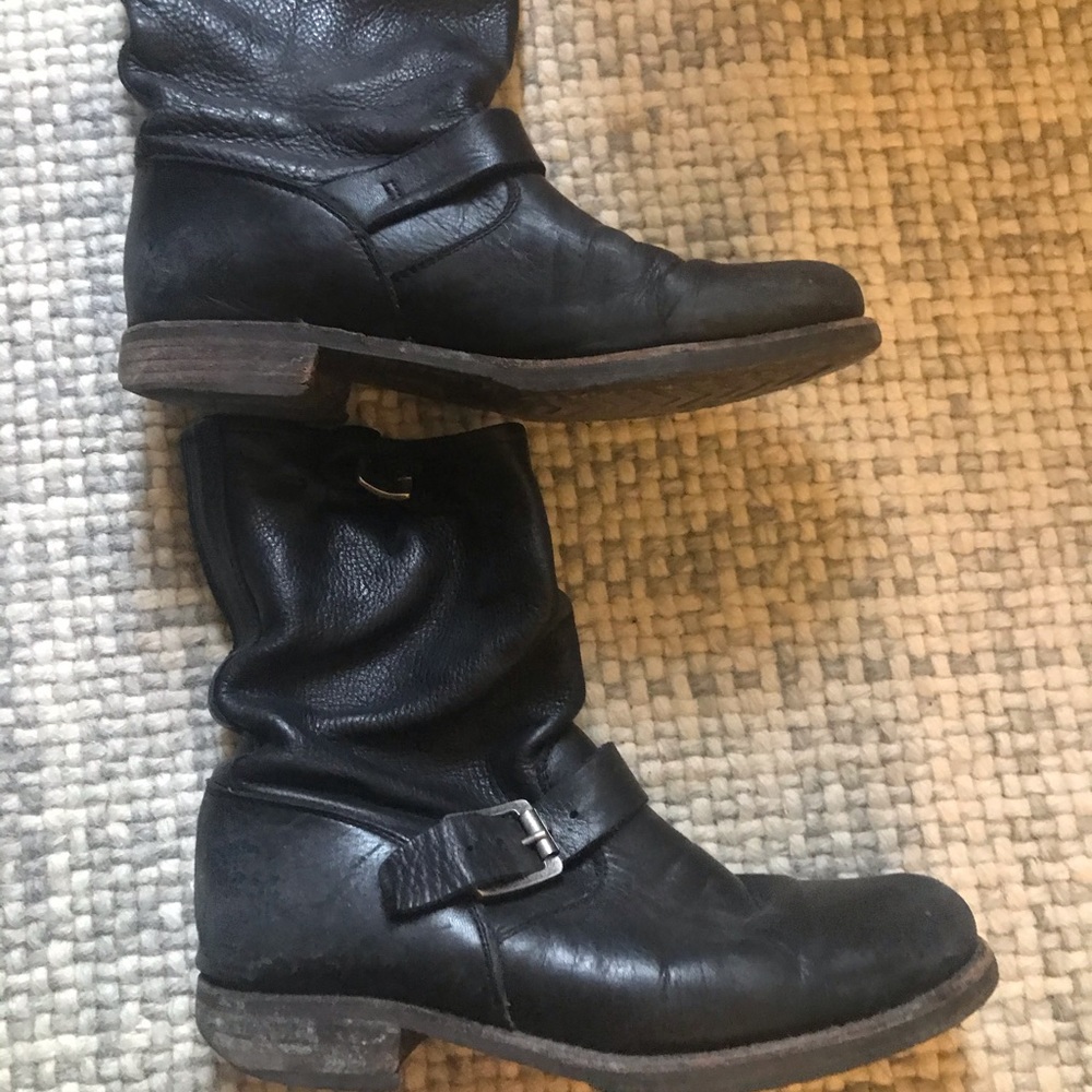 Frye short black boots